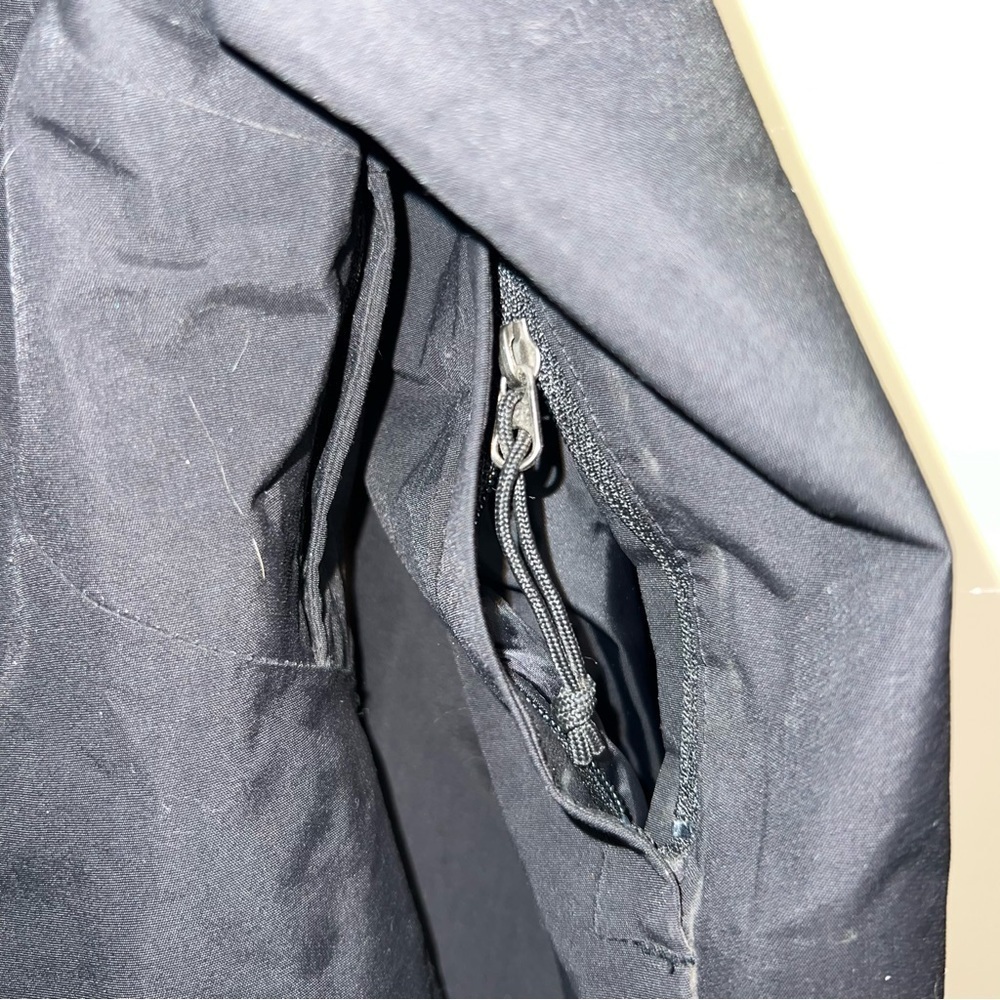The North Face Women’s Black Hyvent Jacket Size Medium - Picture 5 of 7